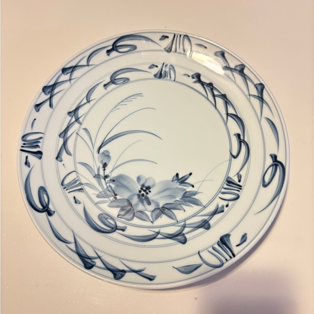 Hand Painted Blue White Japanese porcelain Pottery Imari Wear 11"